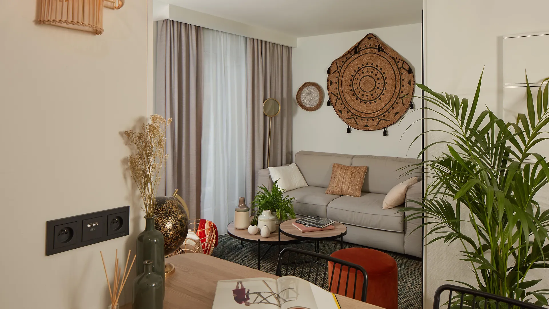 Pepper & Paper Aparthotel 4*